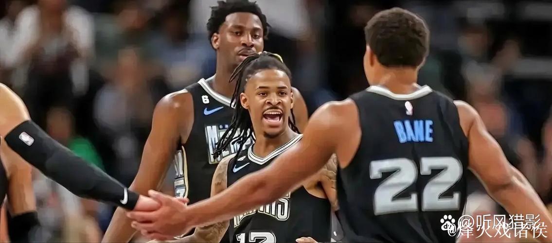 灰熊首发:莫兰特、韦尔斯、考沃德、阿尔达马、小杰克逊 灰熊首发:莫兰特、韦尔斯、考沃德、阿尔达马、小杰克逊