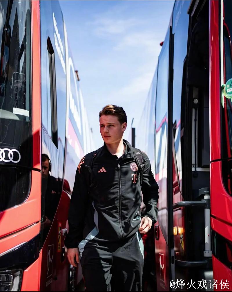 乌尔比希:赛前4个半小时得知自己会首发;时刻 乌尔比希:赛前4个半小时得知自己会首发;时刻