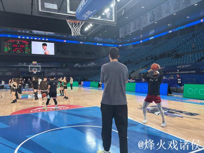 杰曼半场出战16分钟，投篮8中5得到14分1篮板5助攻