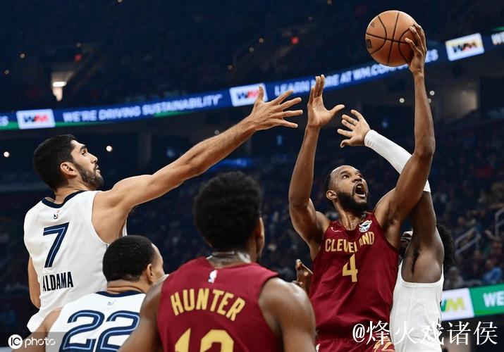 灰熊五连胜致鹈鹕七连败 杨砍21+11老鹰双胜骑士